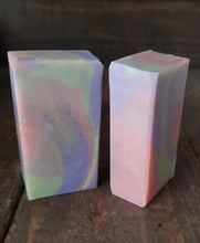 Load image into Gallery viewer, Lavender Fields Artisanal Soap