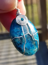 Load image into Gallery viewer, Blue Apatite Pendant - Willowisp Apothecary 